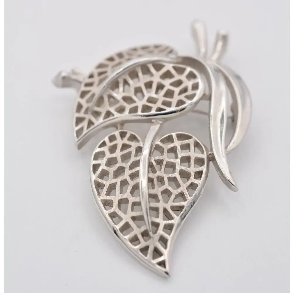 Crown Trifari Vintage Leaf Pin Brooch Brushed Silver Filigree Signed 1940s Bin5A